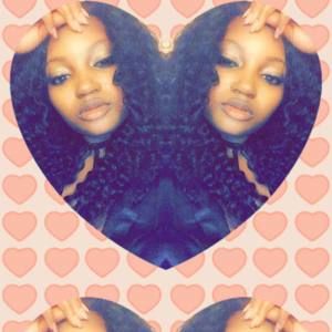 Meet your Posher, Latoya